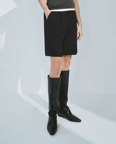  URBAN REVIVO - Quần short nữ ngang gối hiện đại 