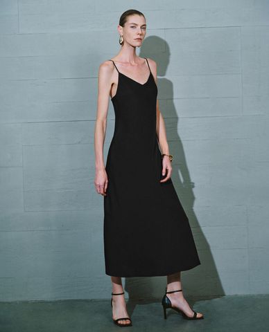  URBAN REVIVO - Đầm hai dây midi phom suông V-Neck A-Line Cami 