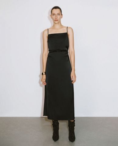  URBAN REVIVO - Đầm hai dây midi xếp nếp hiện đại 