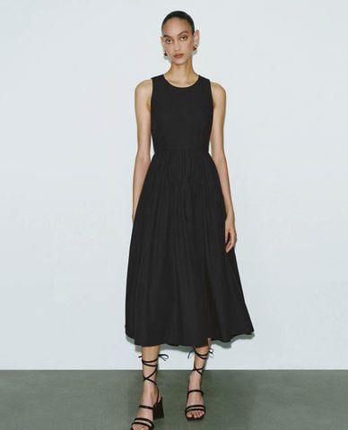  URBAN REVIVO - Đầm sát nách midi cổ tròn hiện đại 