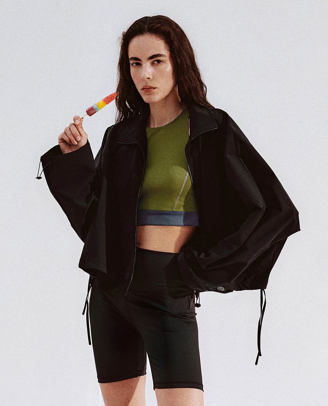 URBAN REVIVO - Áo khoác gió nữ cổ trụ Resistant