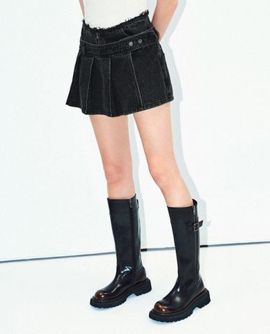  URBAN REVIVO - Quần short nữ giả váy xếp li Gradient Pleated 