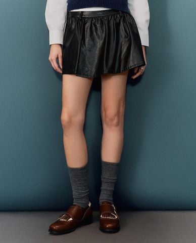  URBAN REVIVO - Chân váy chữ A mini lưng thun cá tính Leather 