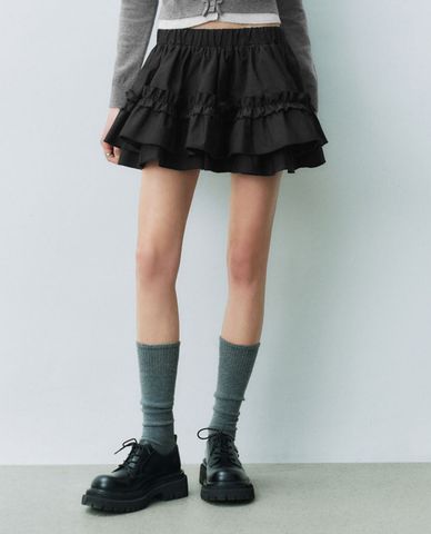  URBAN REVIVO - Chân váy xếp tầng mini phối ren 