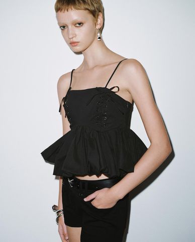  URBAN REVIVO - Áo hai dây nữ Flared Cami 