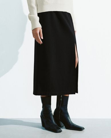  URBAN REVIVO - Chân váy phom suông midi lưng thun xẻ tà 