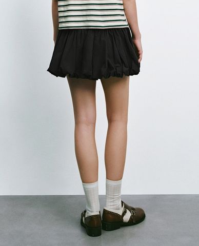  URBAN REVIVO - Chân váy xếp li mini thời thượng 