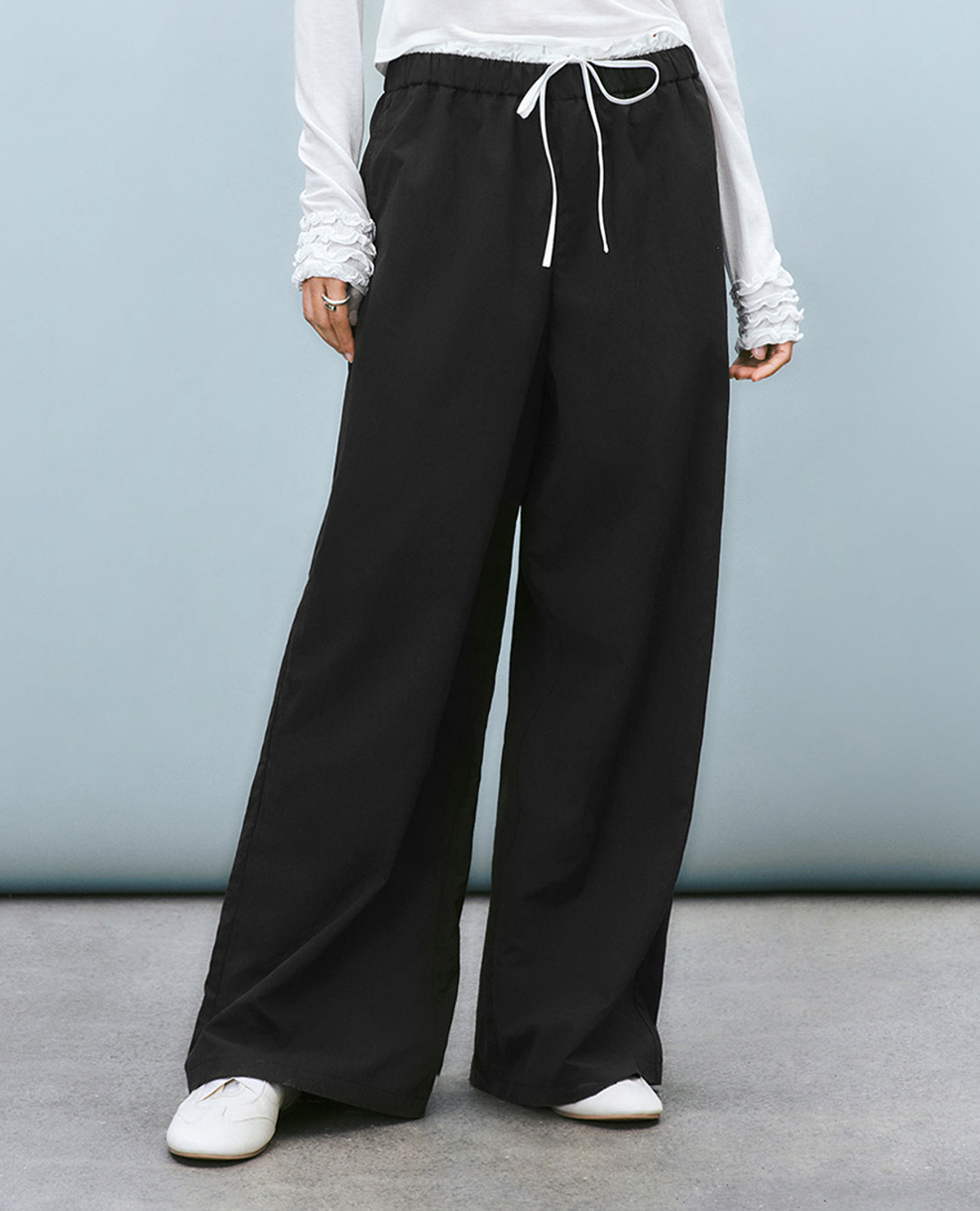 URBAN REVIVO - Quần nữ ống rộng phối dây rút