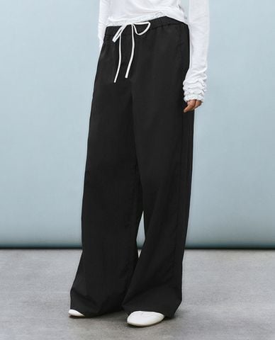  URBAN REVIVO - Quần nữ ống rộng phối dây rút 