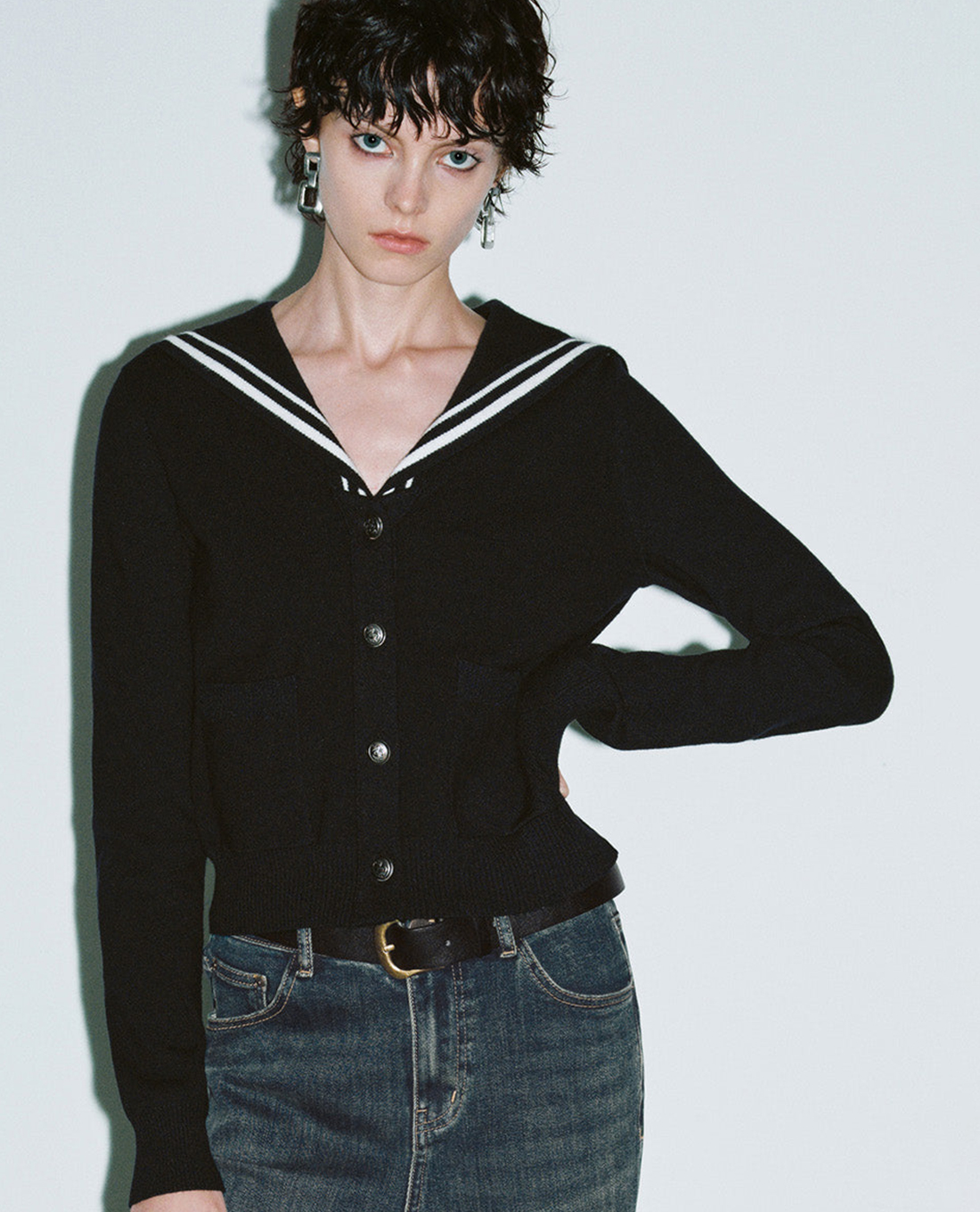 URBAN REVIVO - Áo khoác cardigan nữ cổ V tay dài Sailor
