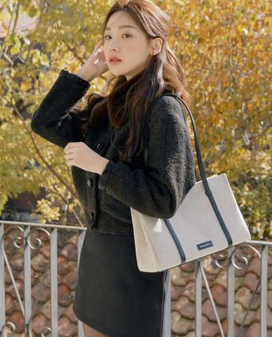  Marhen.J - Túi đeo vai nữ phom chữ nhật Mina 