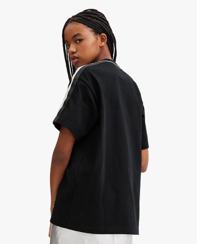  COACH - Áo thun nữ cổ tròn tay ngắn Embellished Varsity 