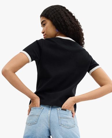  COACH - Áo thun nữ cổ tròn Signature Ringer 