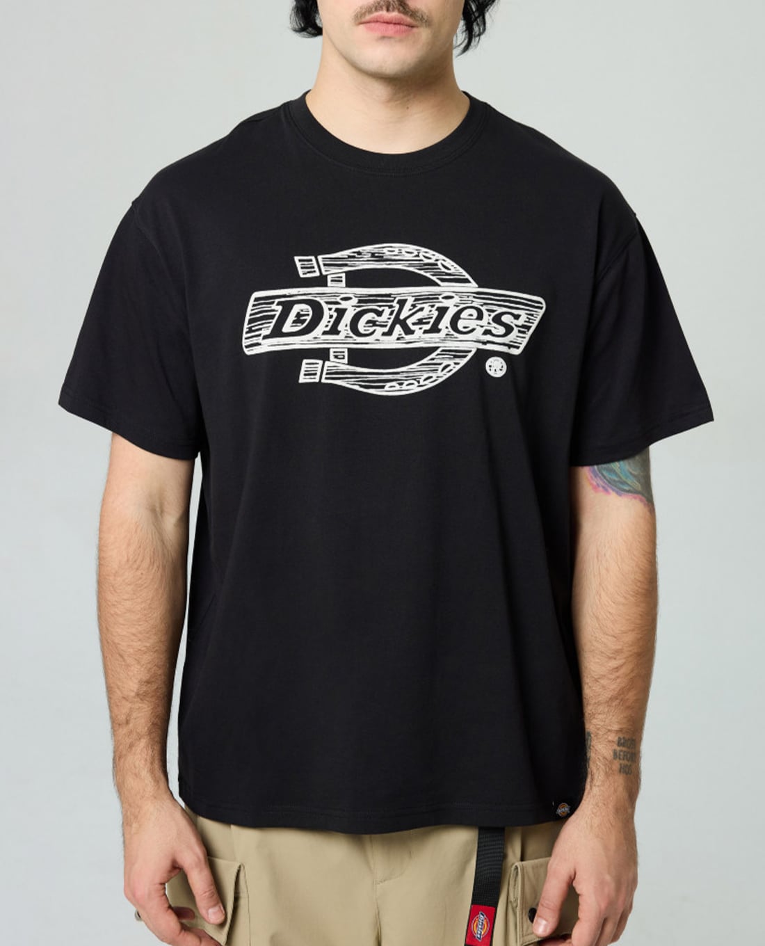DICKIES - Áo thun unisex cổ tròn tay ngắn Graphic