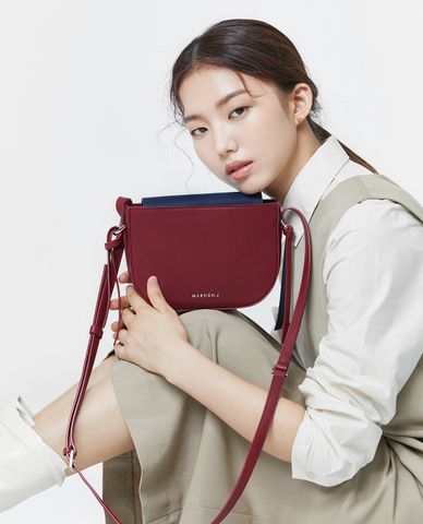  Marhen.J - Túi đeo chéo nữ hình thang Sandy 