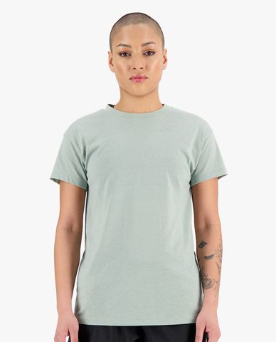  NEW BALANCE - Áo thun thể thao nữ cổ tròn tay ngắn Accelerate Pacer Graphic 