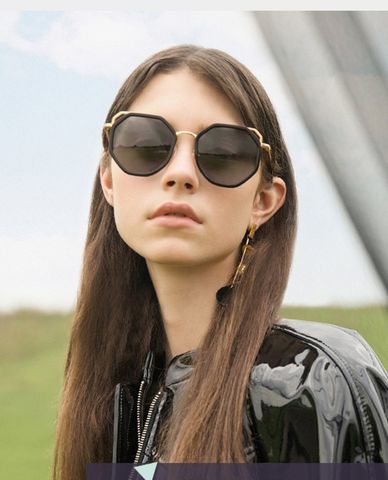  MUJOSH - Kính mát gọng đa giác viền màu thời trang 