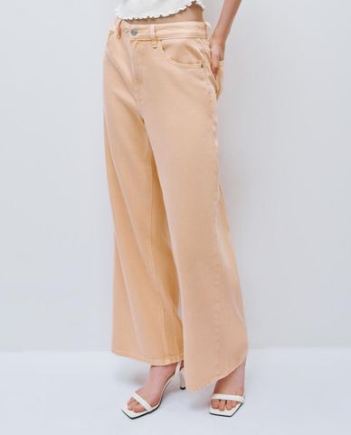  URBAN REVIVO - Quần jeans nữ ống rộng thời thượng 