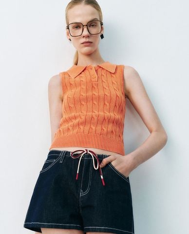  URBAN REVIVO - Áo sát nách dệt kim phom croptop 