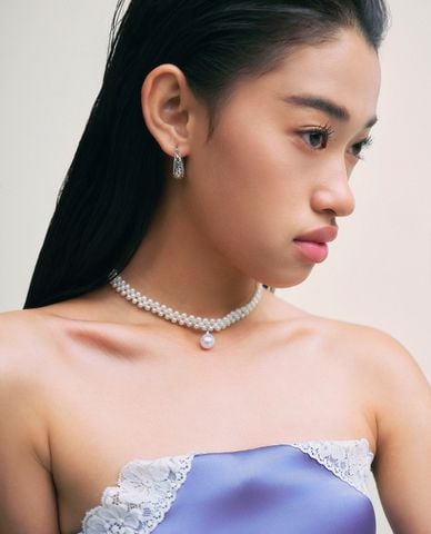  CECI - Khuyên tai hình bán nguyệt phối hoạ tiết chạm khắc tinh xảo 