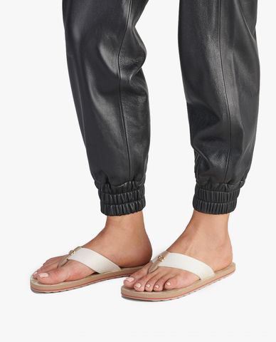  COACH - Dép kẹp nữ Zoe 