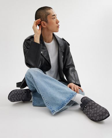  COACH - Giày clog nam mũi tròn đế bệt In Signature Jacquard 