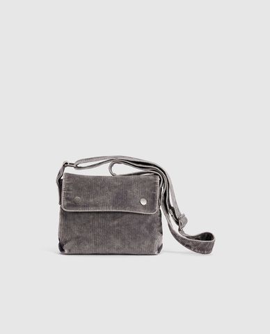  URBAN REVIVO - Túi đeo chéo nam chữ nhật thời trang Textured 