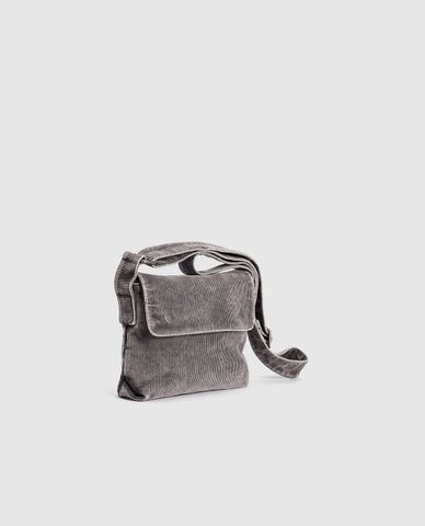  URBAN REVIVO - Túi đeo chéo nam chữ nhật thời trang Textured 