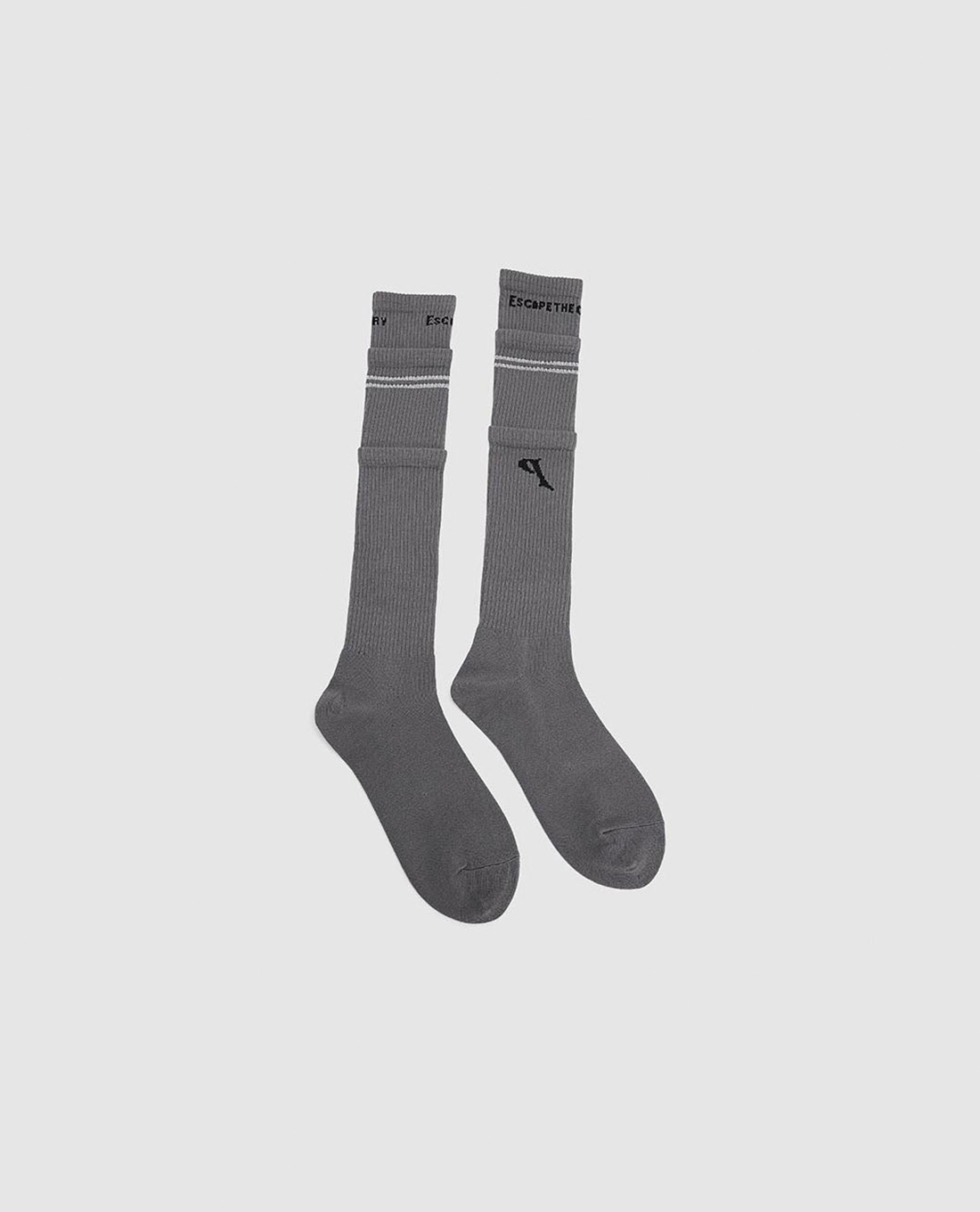 URBAN REVIVO - Vớ nữ cổ cao kẻ sọc thời trang