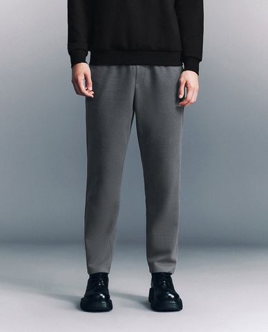  URBAN REVIVO - Quần nam ống đứng lưng thun hiện đại 