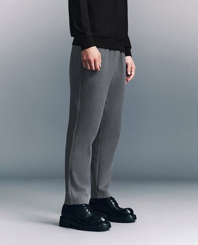  URBAN REVIVO - Quần nam ống đứng lưng thun hiện đại 