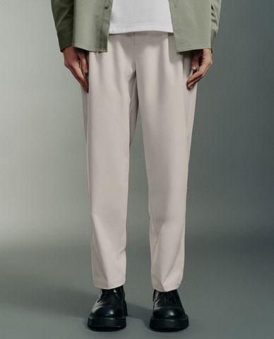  URBAN REVIVO - Quần nam ống đứng Carrot Fit 