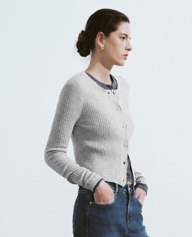  URBAN REVIVO - Áo khoác cardigan nữ cổ tròn tay dài hiện đại 