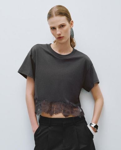  URBAN REVIVO - Áo kiểu nữ cổ tròn tay ngắn phối ren 