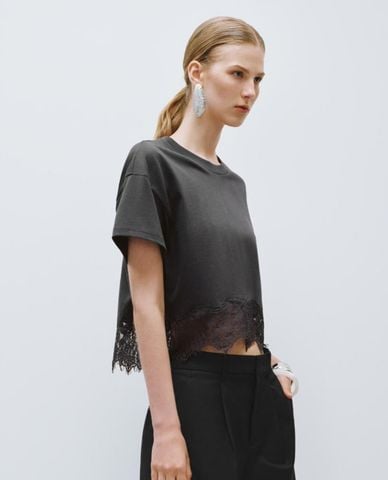  URBAN REVIVO - Áo kiểu nữ cổ tròn tay ngắn phối ren 