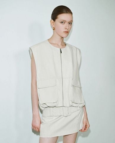  URBAN REVIVO - Áo khoác denim nữ phối túi hộp 