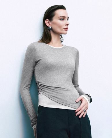  URBAN REVIVO - Áo thun nữ cổ tròn tay dài phom ôm 2 In 1 