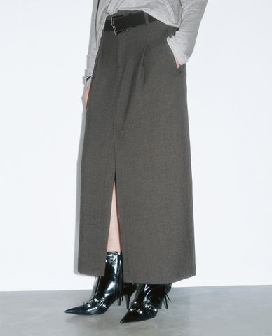  URBAN REVIVO - Chân váy phom suông midi xẻ tà Regular Straight 