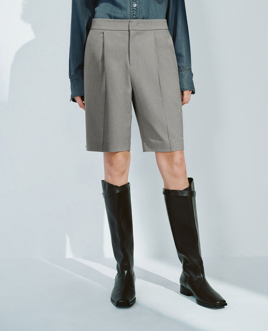 URBAN REVIVO - Quần short nữ ngang gối hiện đại