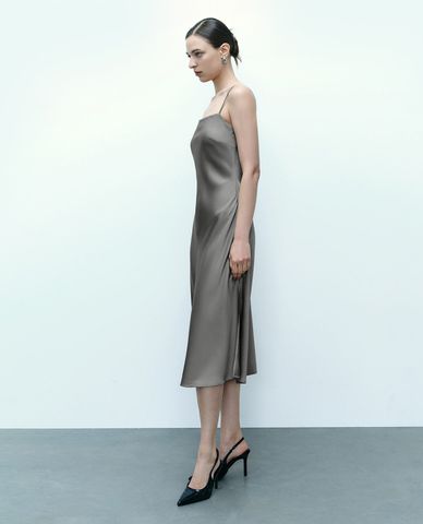  URBAN REVIVO - Đầm hai dây midi Square-cut A-Line 