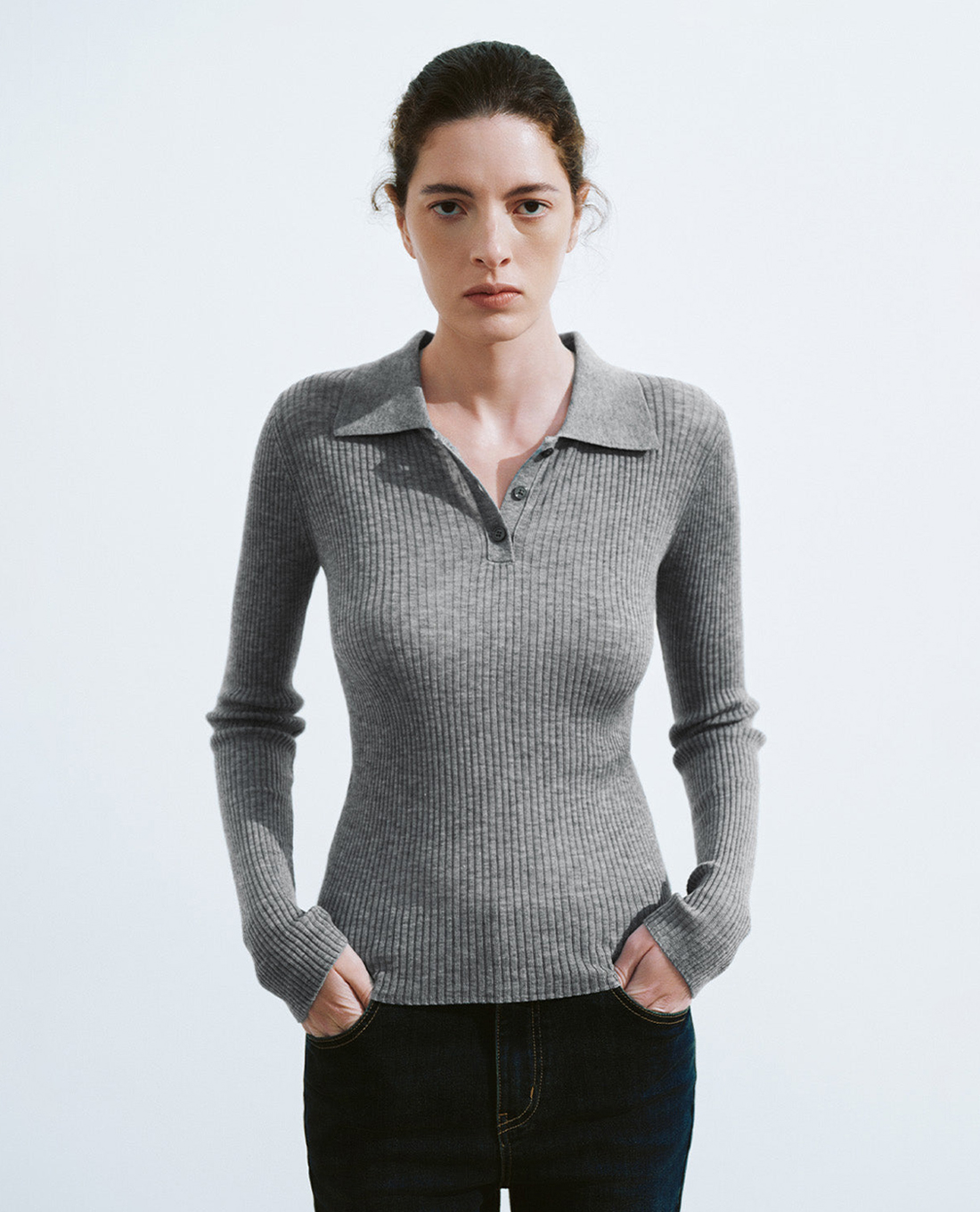 URBAN REVIVO - Áo dệt kim nữ cổ bẻ tay dài Button Half Placket