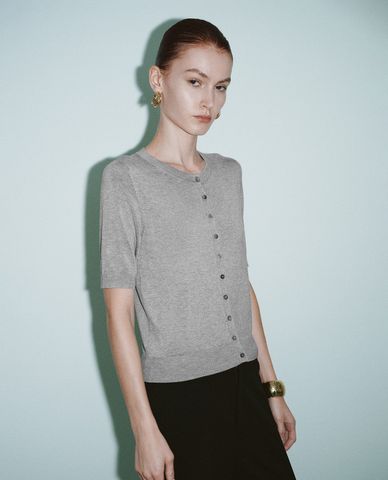  URBAN REVIVO - Áo khoác cardigan nữ cổ tròn tay ngắn 