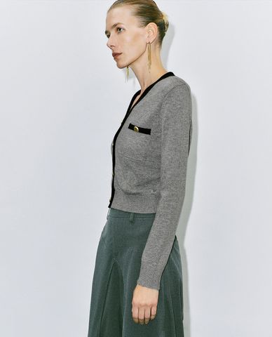  URBAN REVIVO - Áo khoác cardigan nữ cổ V tay dài Button Up 