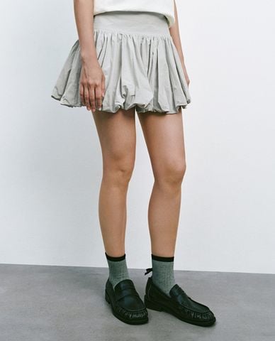  URBAN REVIVO - Chân váy xếp li mini thời thượng 