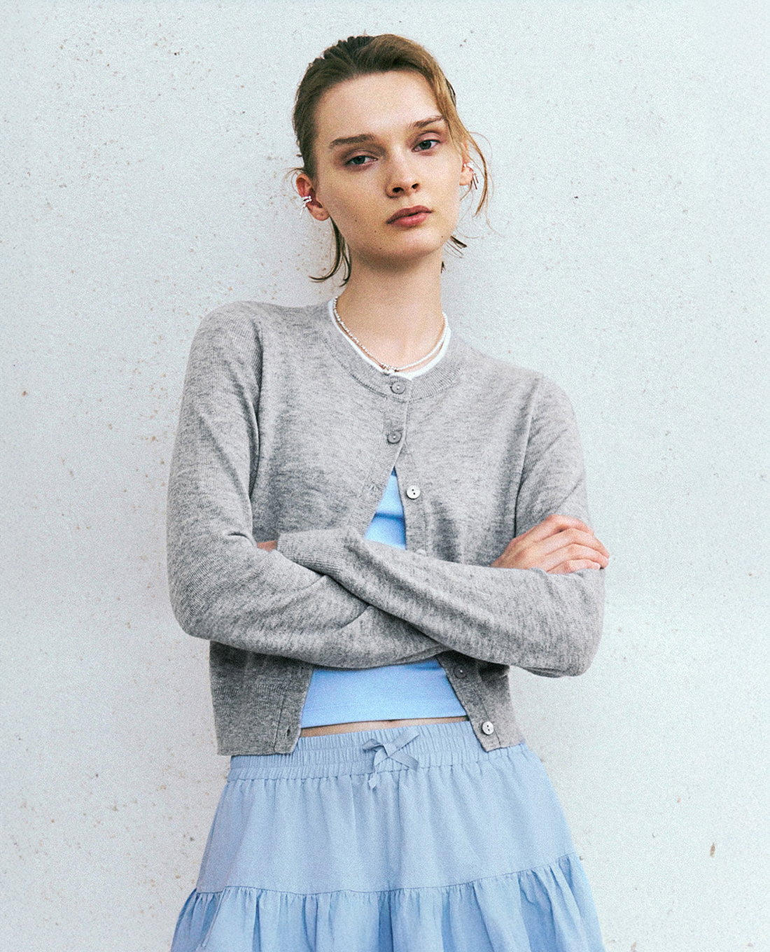 URBAN REVIVO - Áo khoác cardigan nữ cổ tròn tay dài trẻ trung