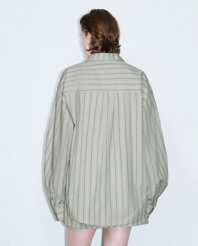  URBAN REVIVO - Áo sơ mi nữ cổ bẻ tay dài Striped 