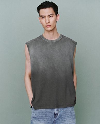  URBAN REVIVO - Áo sát nách nam cổ tròn hiện đại 