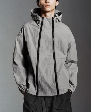  URBAN REVIVO - Áo khoác nam phối mũ Oversized 