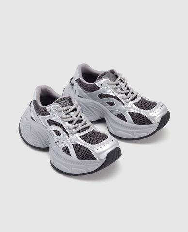  URBAN REVIVO - Giày sneakers nữ cổ thấp Dad 