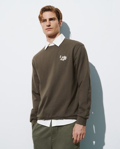 URBAN REVIVO - Áo sweatshirt nam cổ tròn tay dài Graphic 